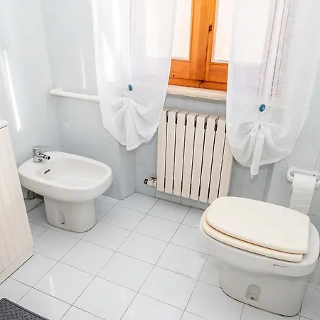 Διαμέρισμα K02 - Castelfidardo, Ampio Quadrilocale Con Doppi Servizi *