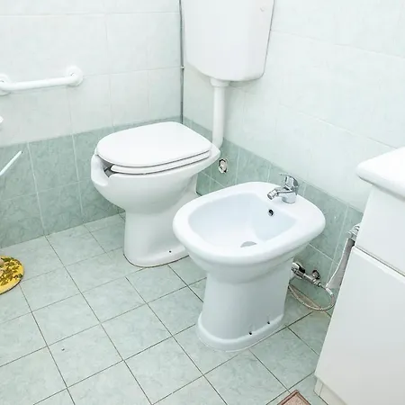 K02 - Castelfidardo, Ampio Quadrilocale Con Doppi Servizi Appartement Castelfidardo
