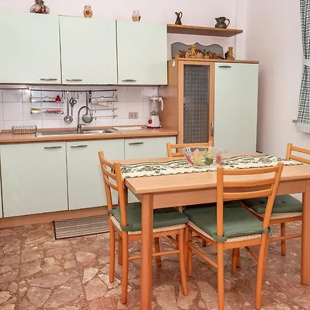 K02 - Castelfidardo, Ampio Quadrilocale Con Doppi Servizi *
