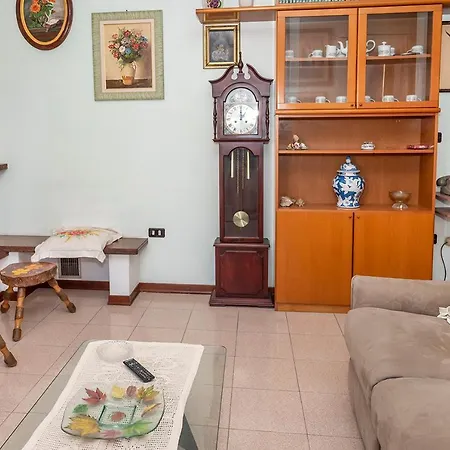 K02 - Castelfidardo, Ampio Quadrilocale Con Doppi Servizi