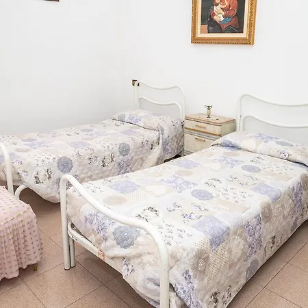 K02 - Castelfidardo, Ampio Quadrilocale Con Doppi Servizi